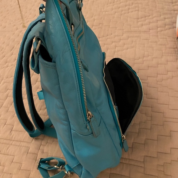 RARE Levenger Leather Turquoise Backpack!! - Picture 4 of 10